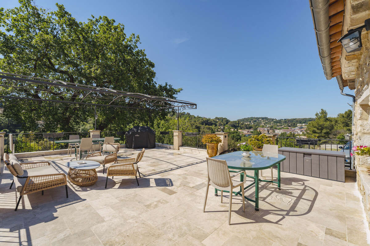 Maison à MOUGINS