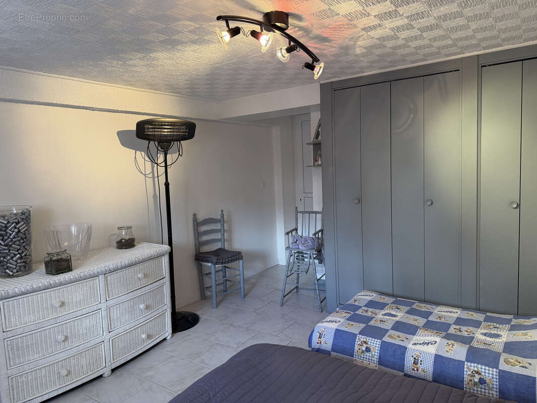 Maison à MONTAIGU-DE-QUERCY