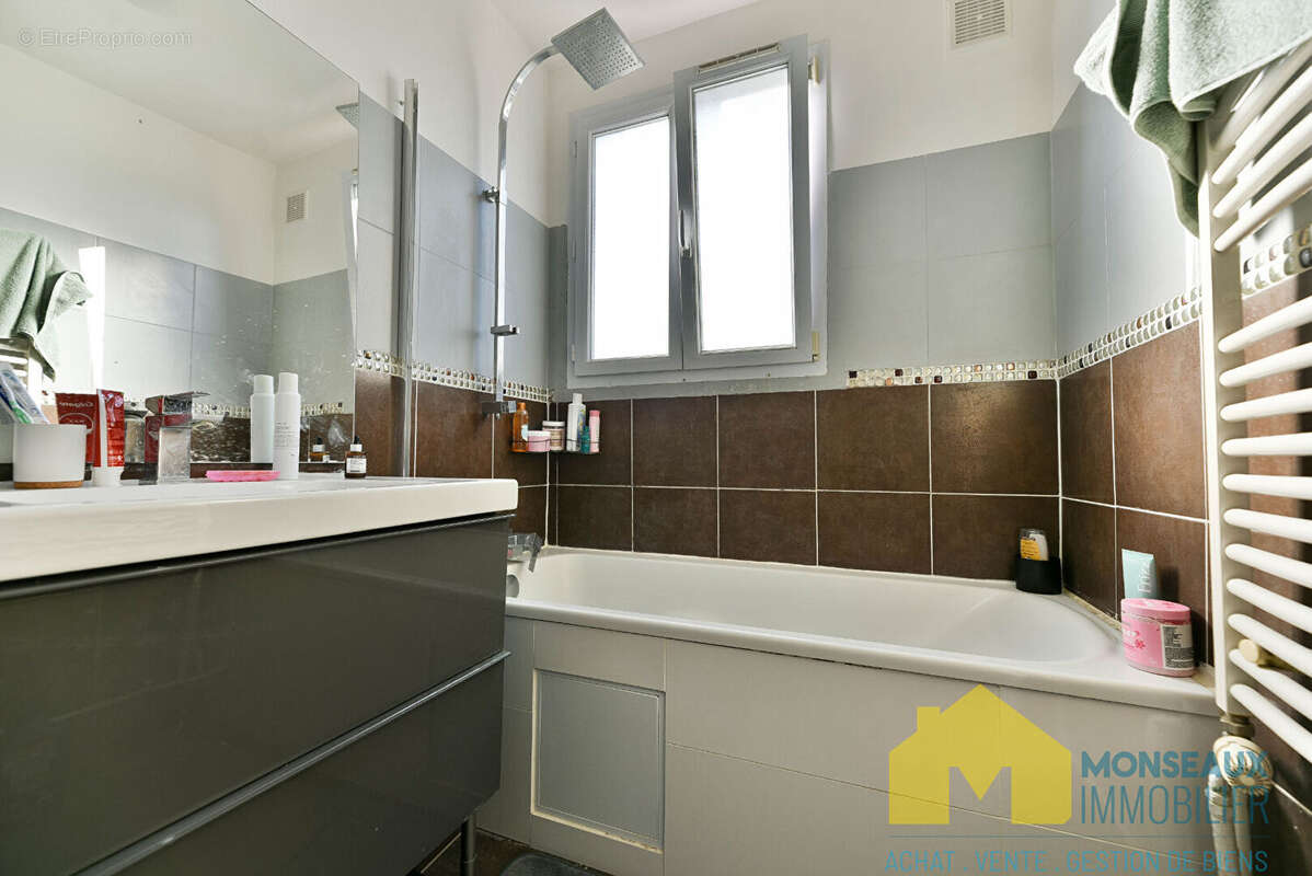 Appartement à EPINAY-SUR-ORGE