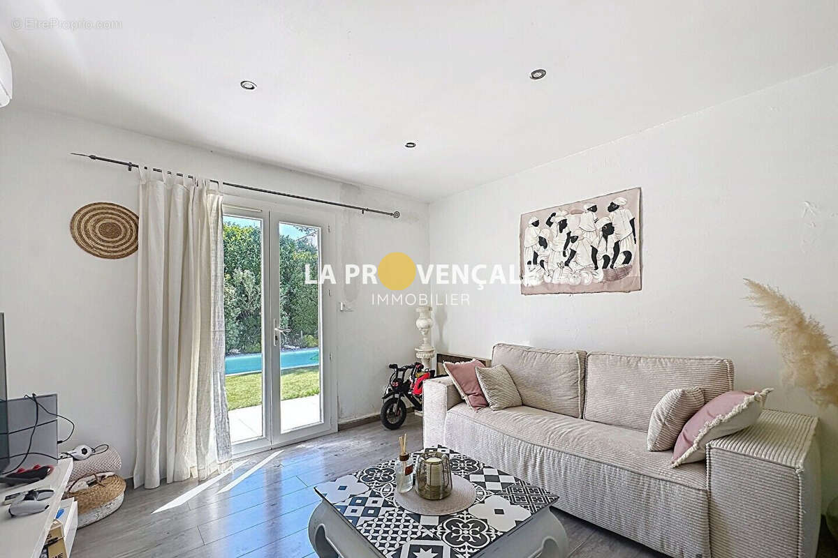 Maison 99 m² à Trets  - photo 5