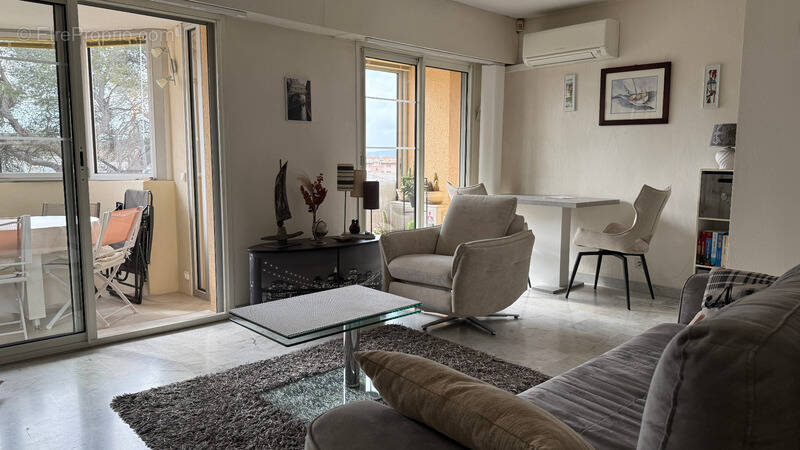 Appartement à SAINT-RAPHAEL
