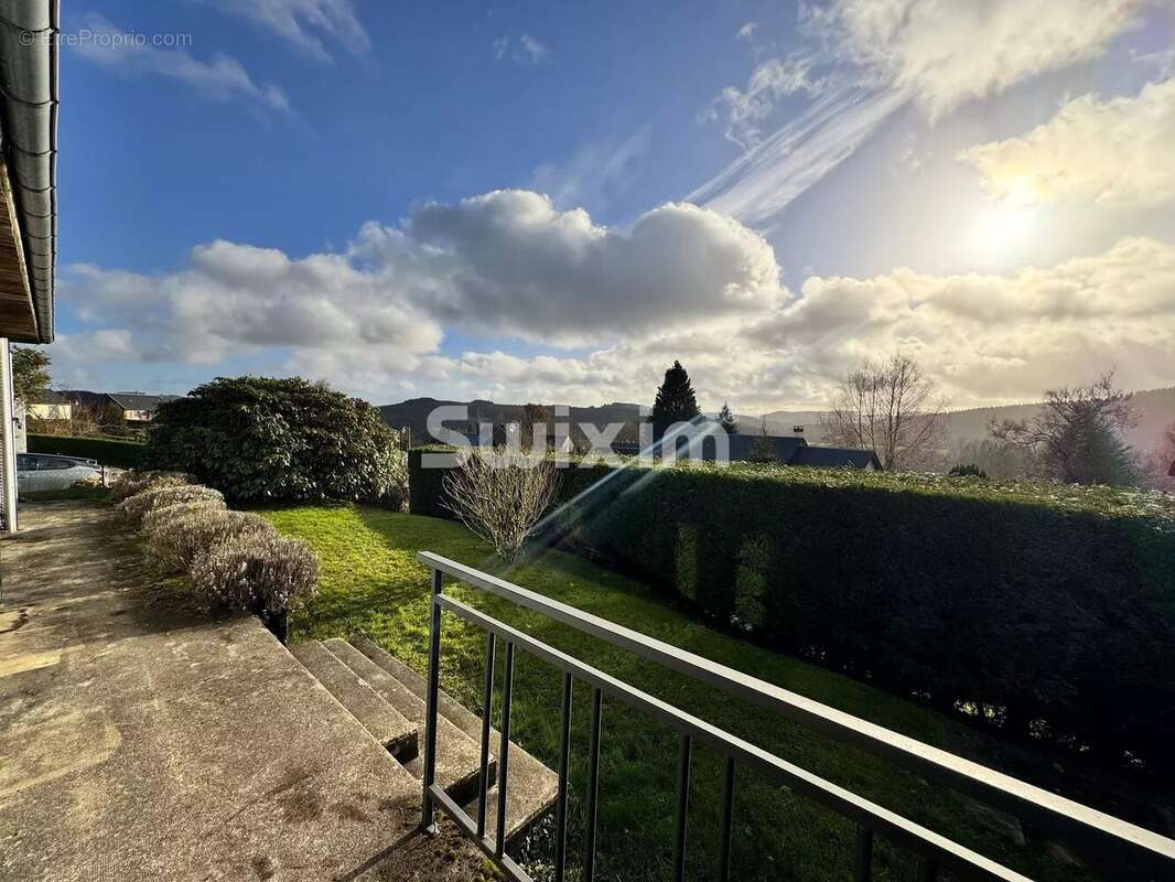 Maison à MONTSAUCHE-LES-SETTONS