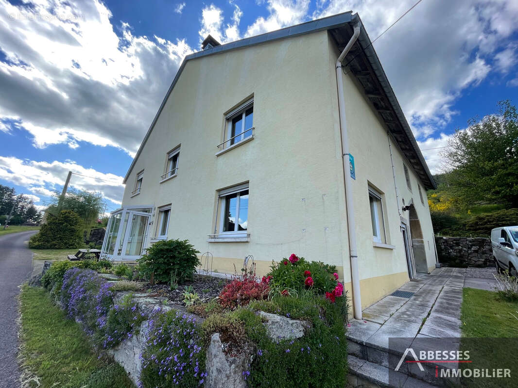 Maison à SAINT-NABORD