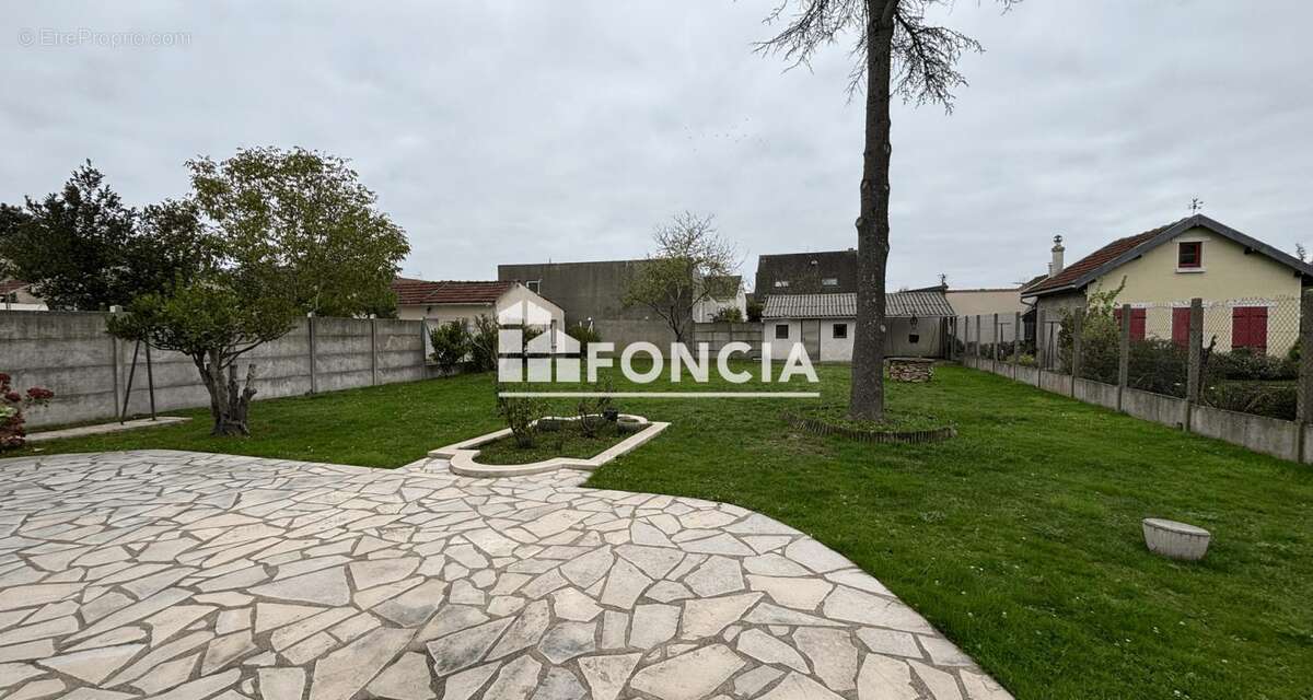 Maison à QUINCY-SOUS-SENART