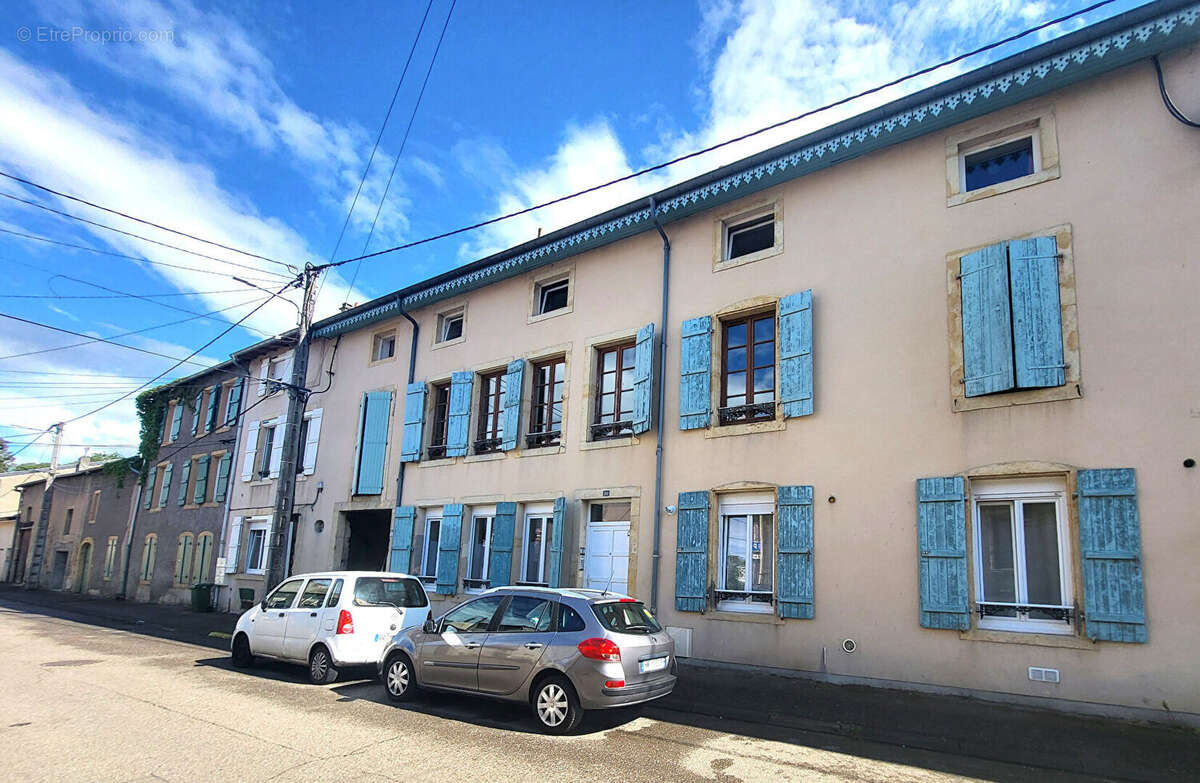 Noveant sur Moselle - Vaste 3 pièces - 1 chambre - 1 cave - 1 place de stationnement privatif - photo 14