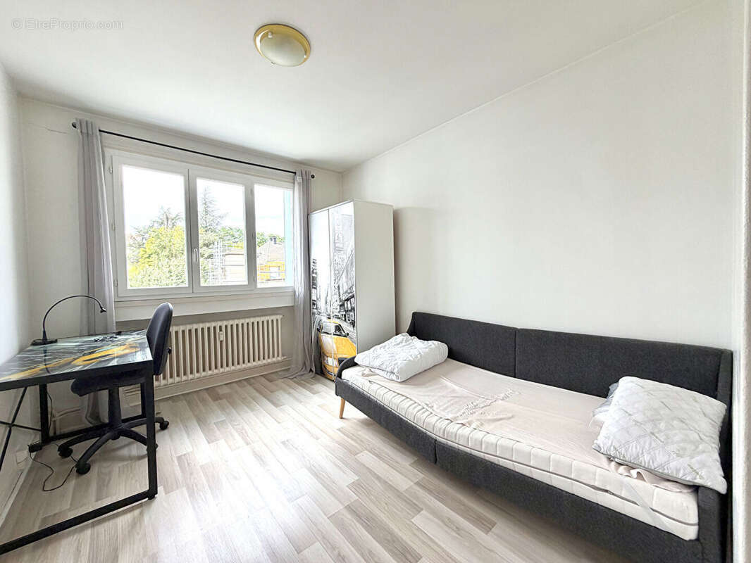 T4 Lumineux - 3 chambres & 2 balcons - photo 3