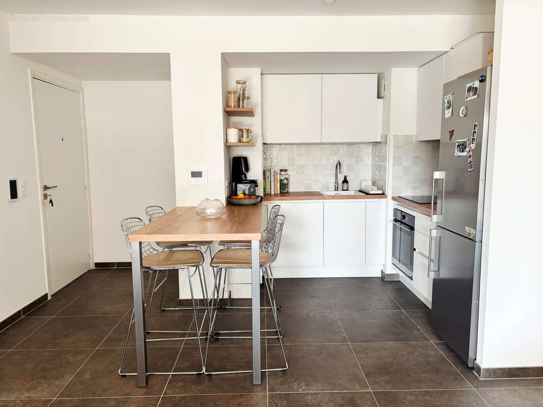 Appartement à SAINT-LAURENT-DU-VAR