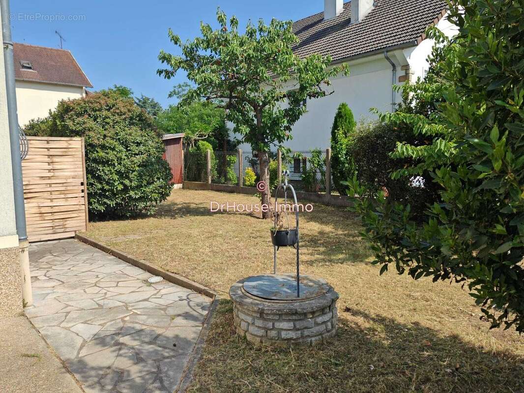 Appartement à LES MUREAUX