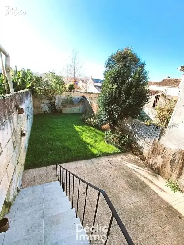 Charmante maison au cur de Jarnac 16200  85m² - 3 chambres - photo 10