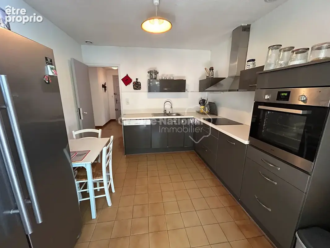 Maison de plain-pied 3 chambres sur parcelle de 640 m² avec piscine et garage - Saint Didier - photo 6