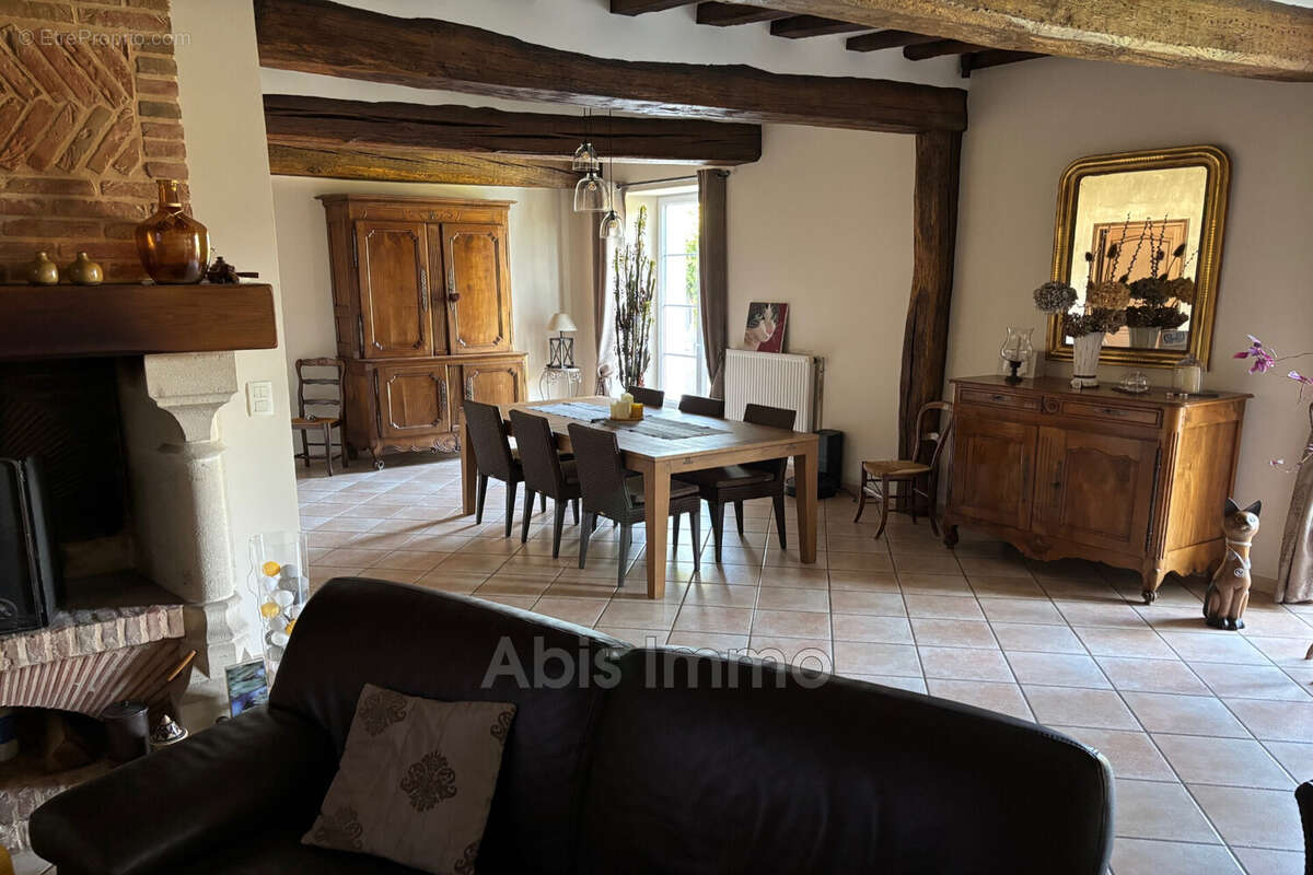 Maison à BEAUVILLIERS