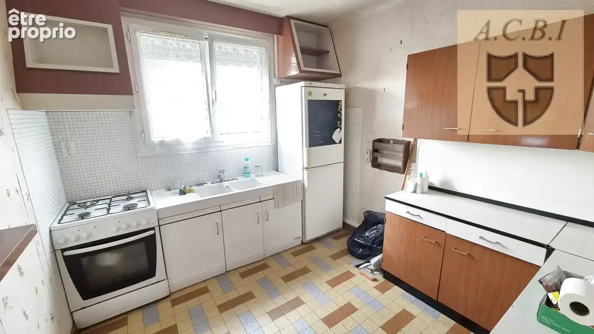 Ensemble immobilier  ou maison familiale (~122 m2 hab. + sous-sol total) - photo 3