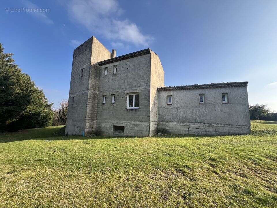 Maison à CHATEAUNEUF-SUR-ISERE