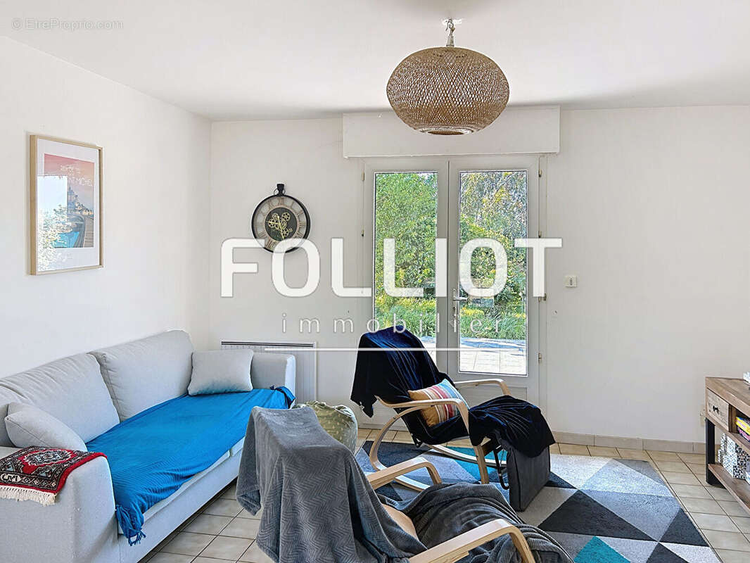 Maison à DRAGEY-RONTHON