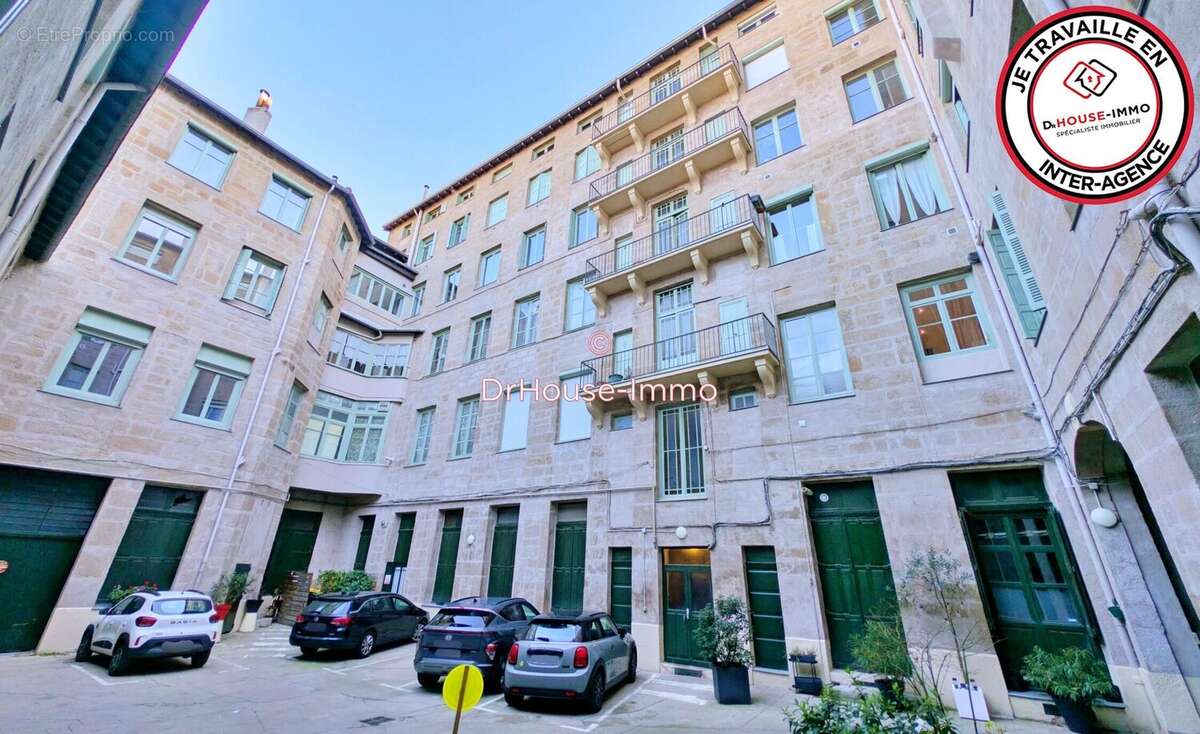 Appartement à SAINT-ETIENNE