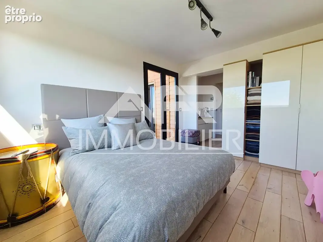 Maison contemporaine à Chatou , Vue panoramique sur la vallée de la Seine, domotique et cadre de vie privilégié - photo 15
