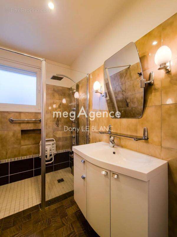 Maison à MAINVILLIERS