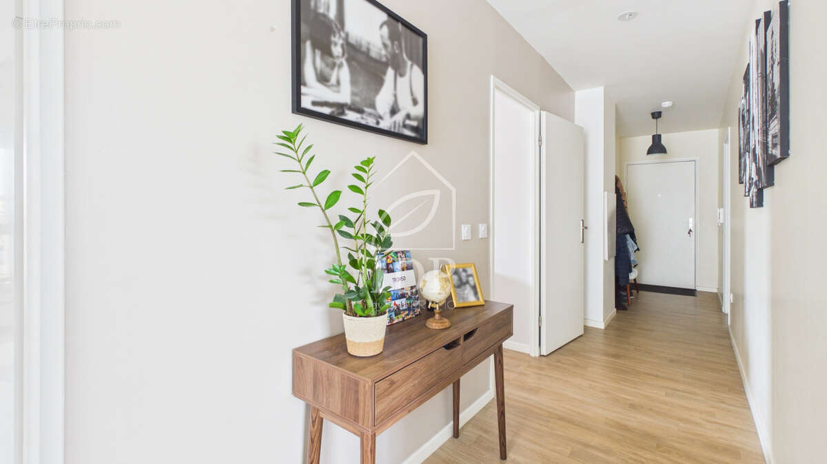 Appartement à SAINT-PIERRE-DU-PERRAY