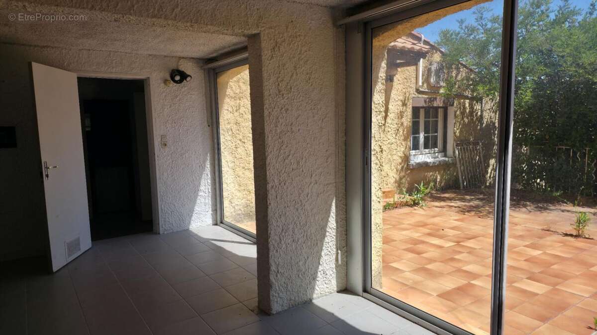 30400 villeneuve les avignon, villa de 163 m² avec 5 chambres sur 743 m² se terrain clos - photo 14
