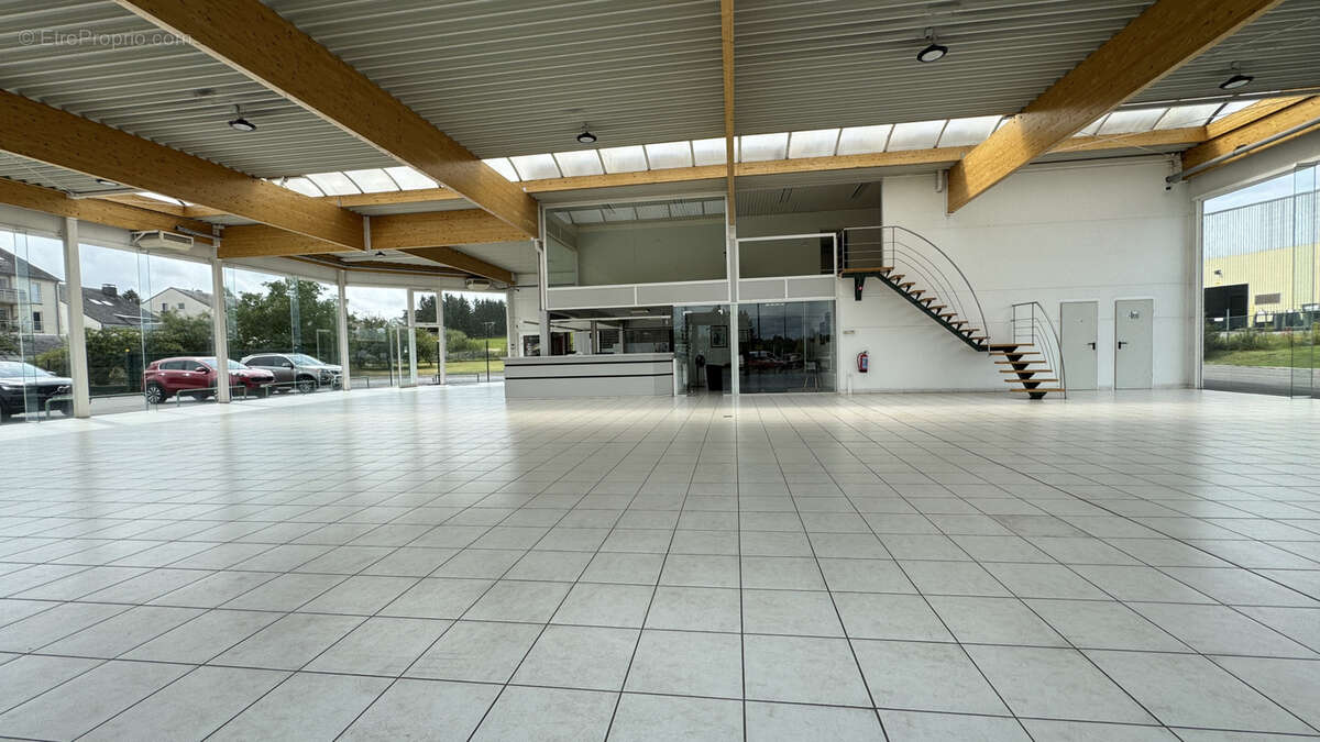 Commerce à SUNDHOUSE