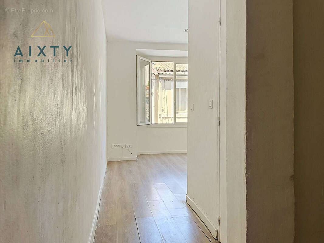 Appartement à MARSEILLE-5E