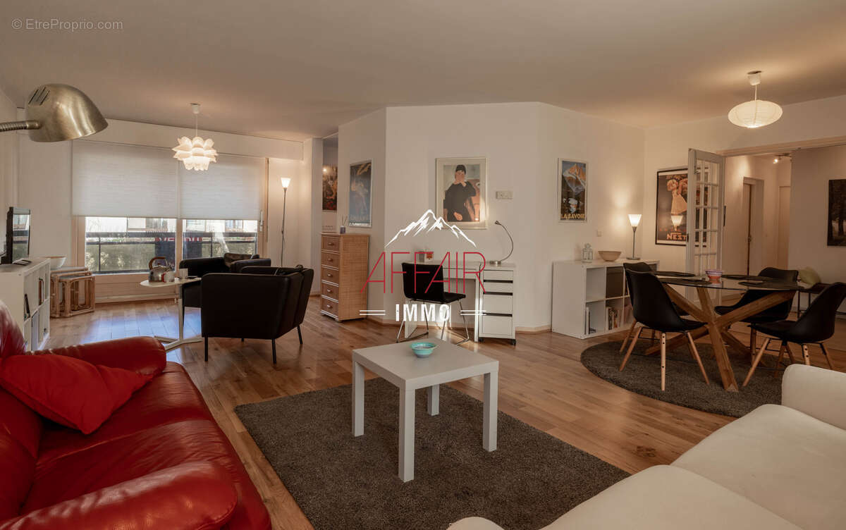 Appartement à COLLONGES-SOUS-SALEVE