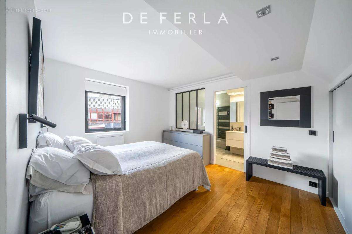 Appartement à PARIS-14E