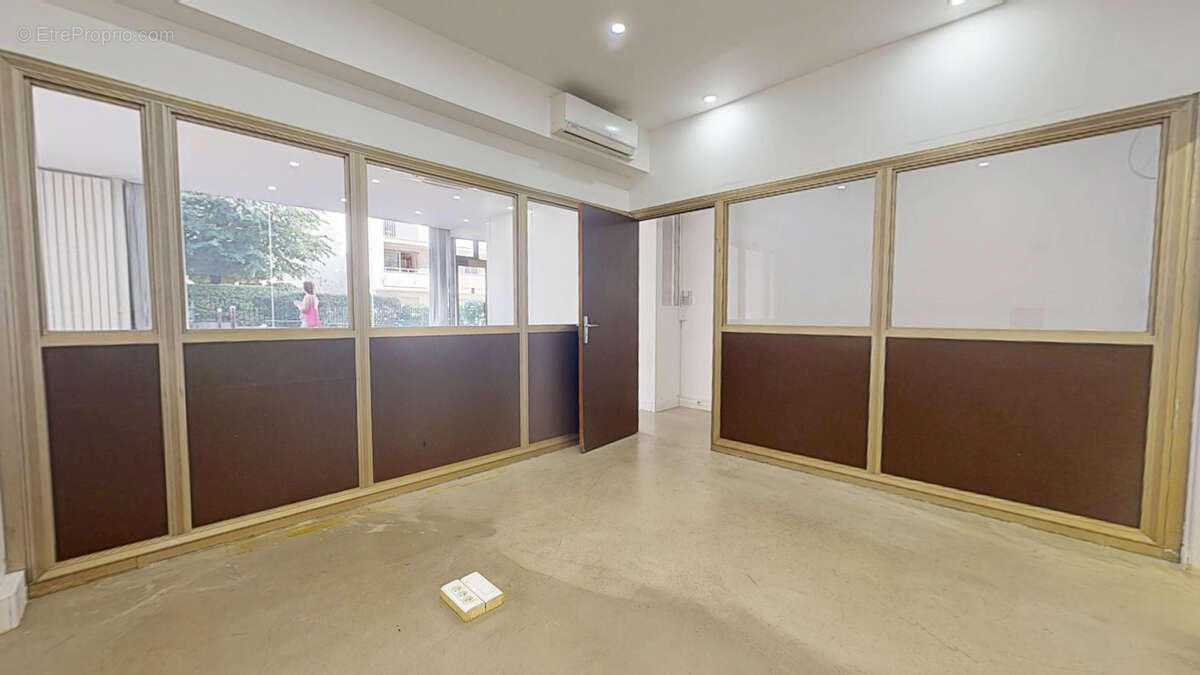 Commerce à PARIS-12E