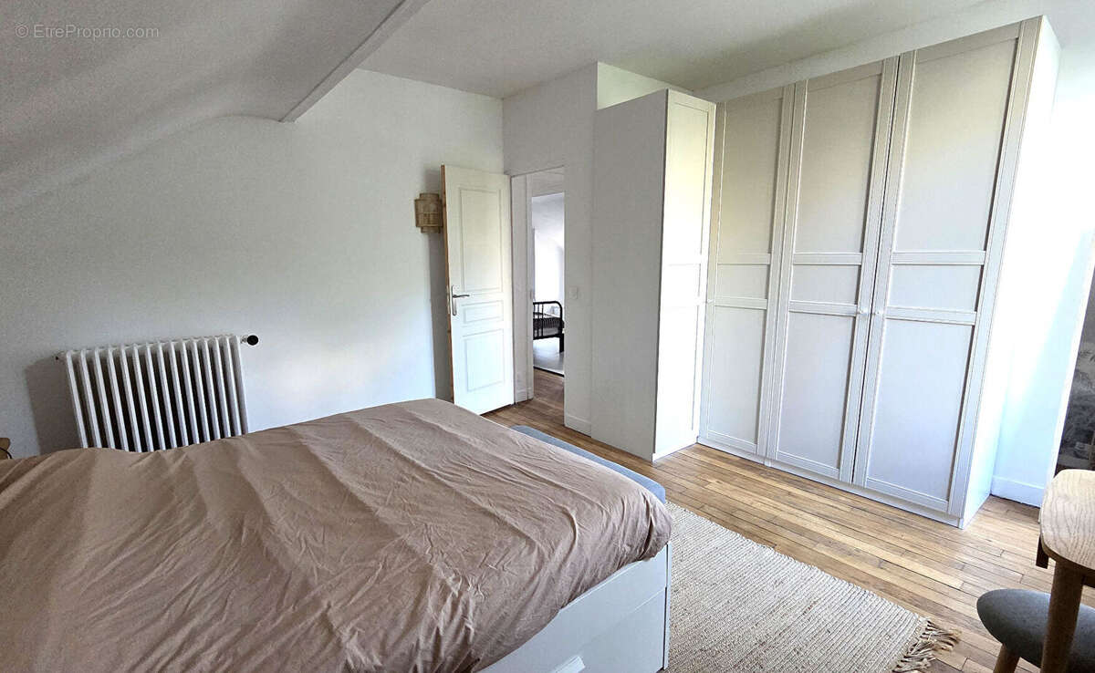Maison à HOUILLES