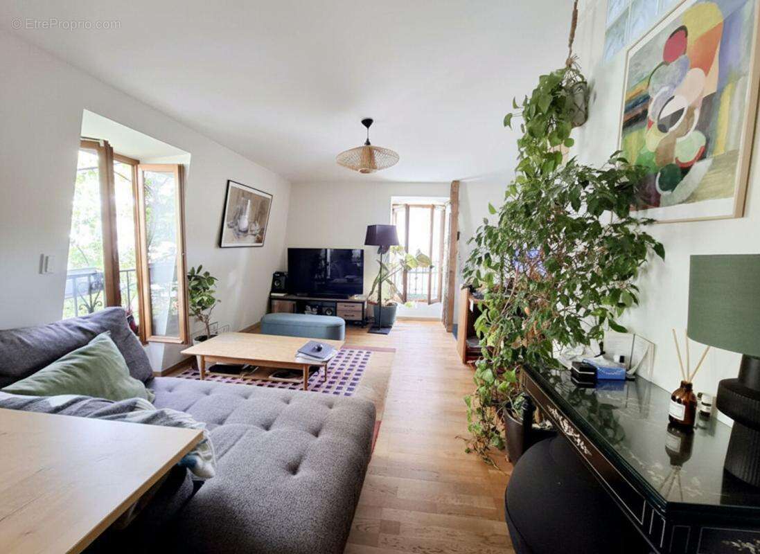 Appartement à PARIS-19E