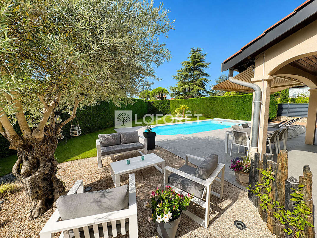 Maison de 126 m², avec piscine à TALUYERS - photo 5