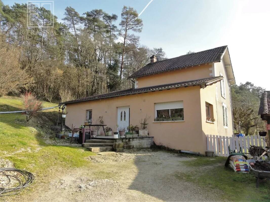 Maison à CHATEAU-L&#039;EVEQUE