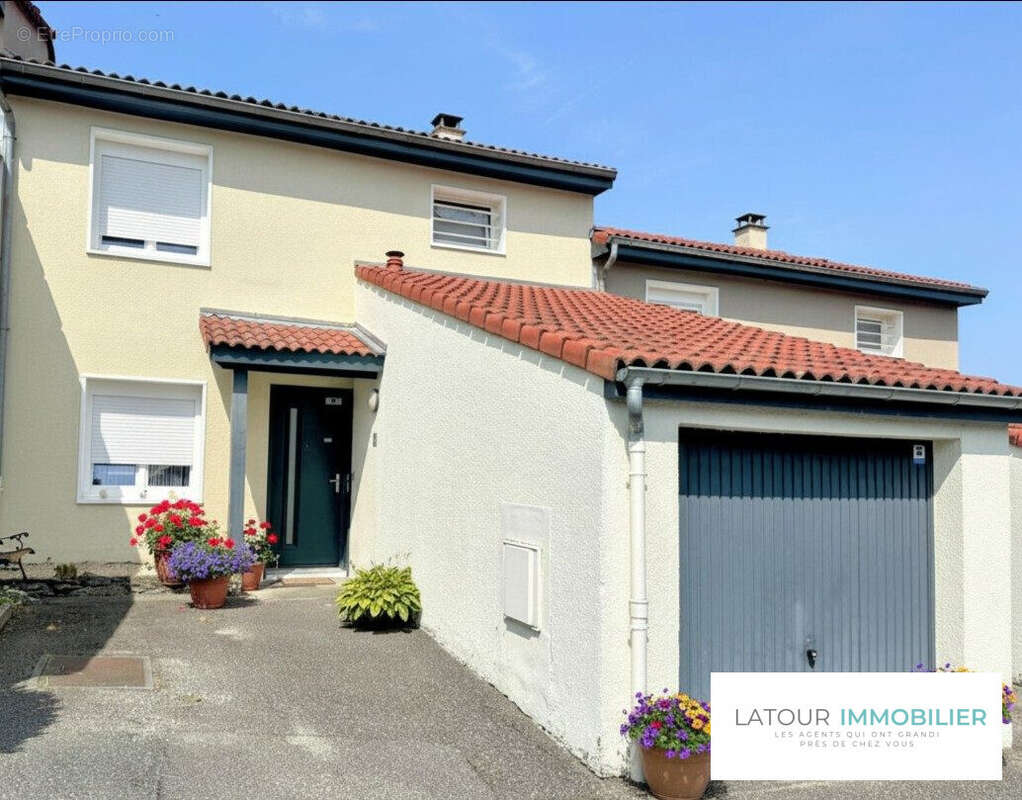 Maison 90 m² à Villefontaine  - photo 9