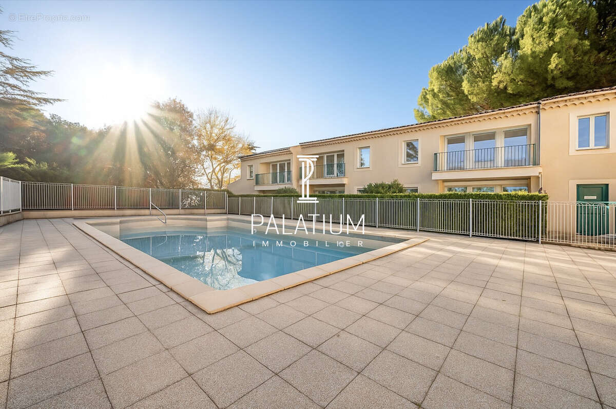 Appartement à GREOUX-LES-BAINS