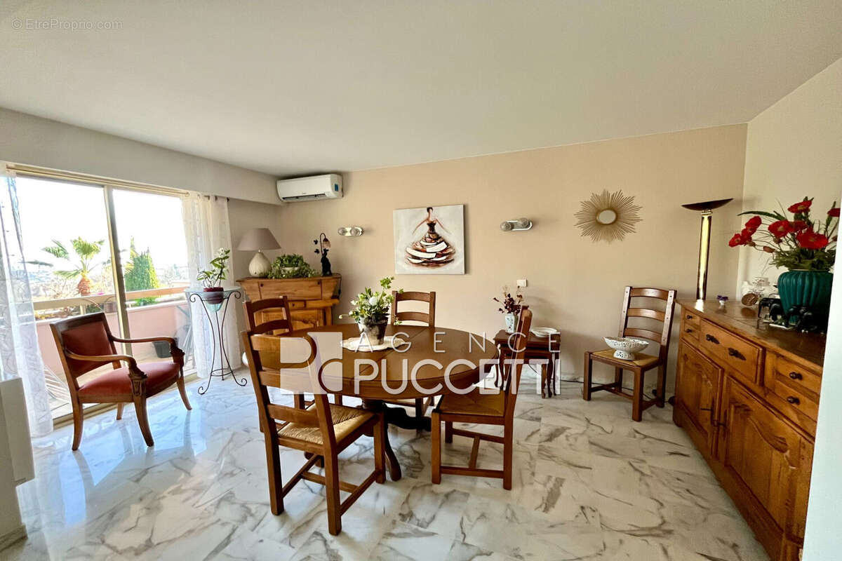 Appartement à VENCE