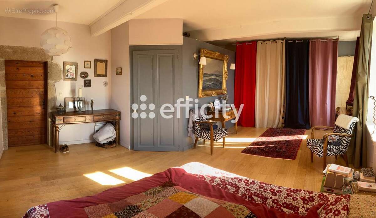 Maison à SOUCIEU-EN-JARREST