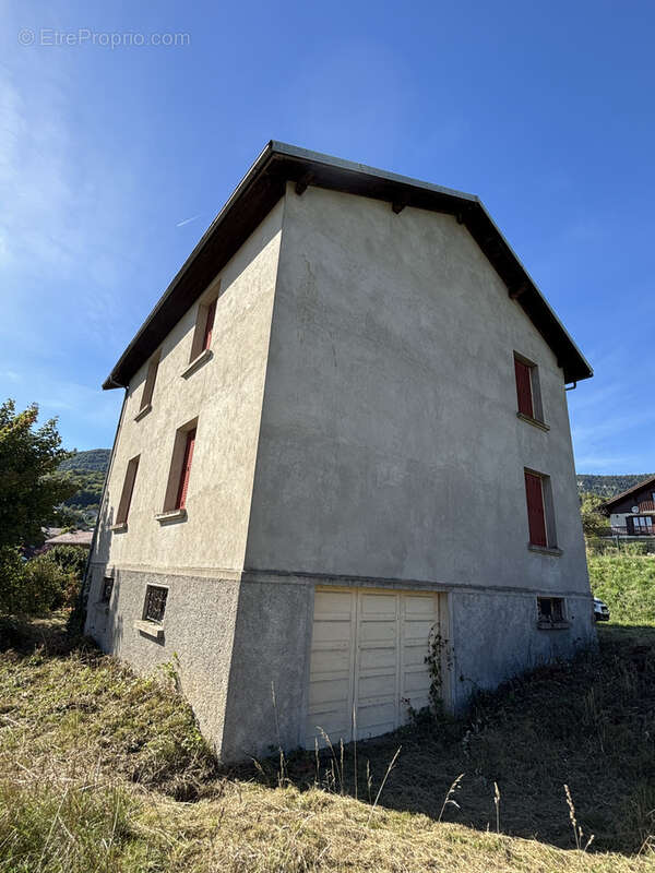 Maison à CHAMPFROMIER