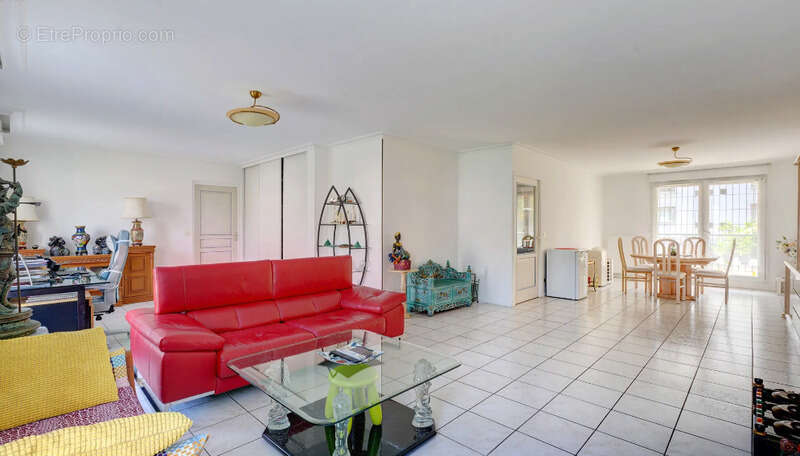 Grand T5 familial 135 m² avec balcons, double garage et cave – Tassin-la-Demi-Lune - photo 2