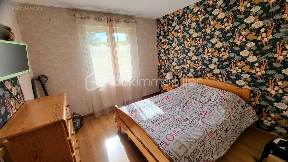 Maison à SAINT-SEVER-CALVADOS