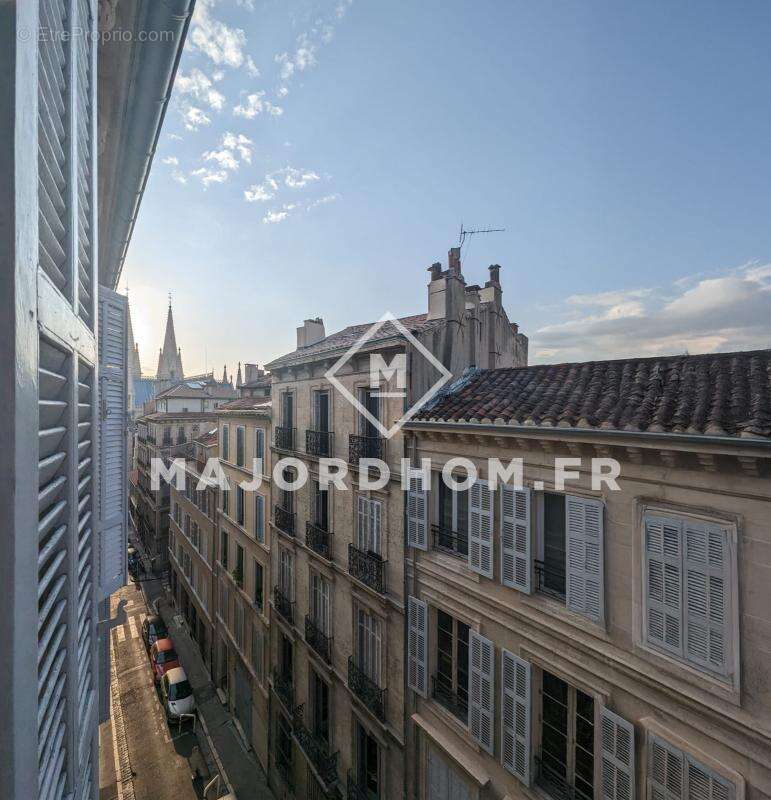 Appartement à MARSEILLE-1E