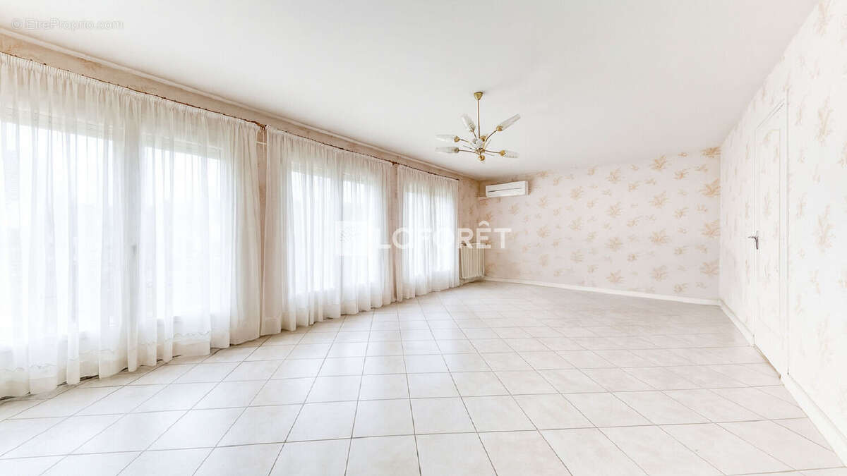 Maison à PONTAULT-COMBAULT