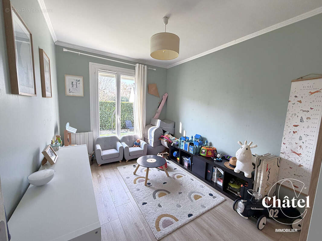 Maison à ERMENONVILLE