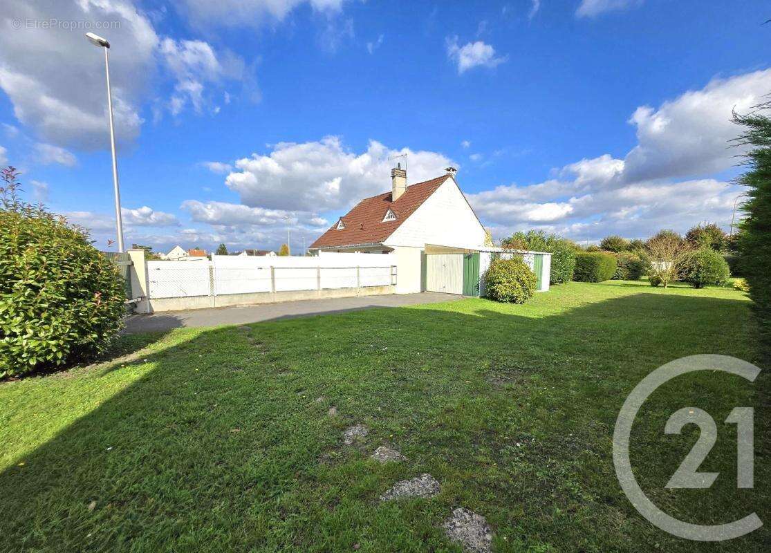 Maison à PONT-SAINTE-MAXENCE