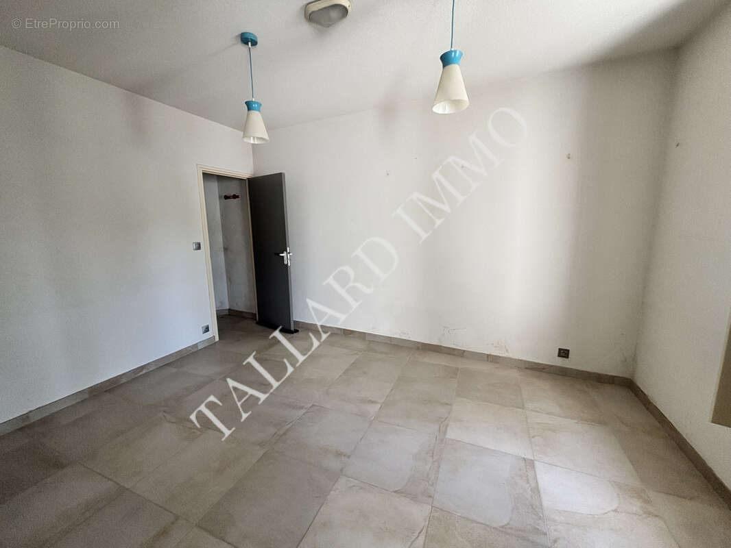 Appartement deux pièces en rez de chaussée - photo 9