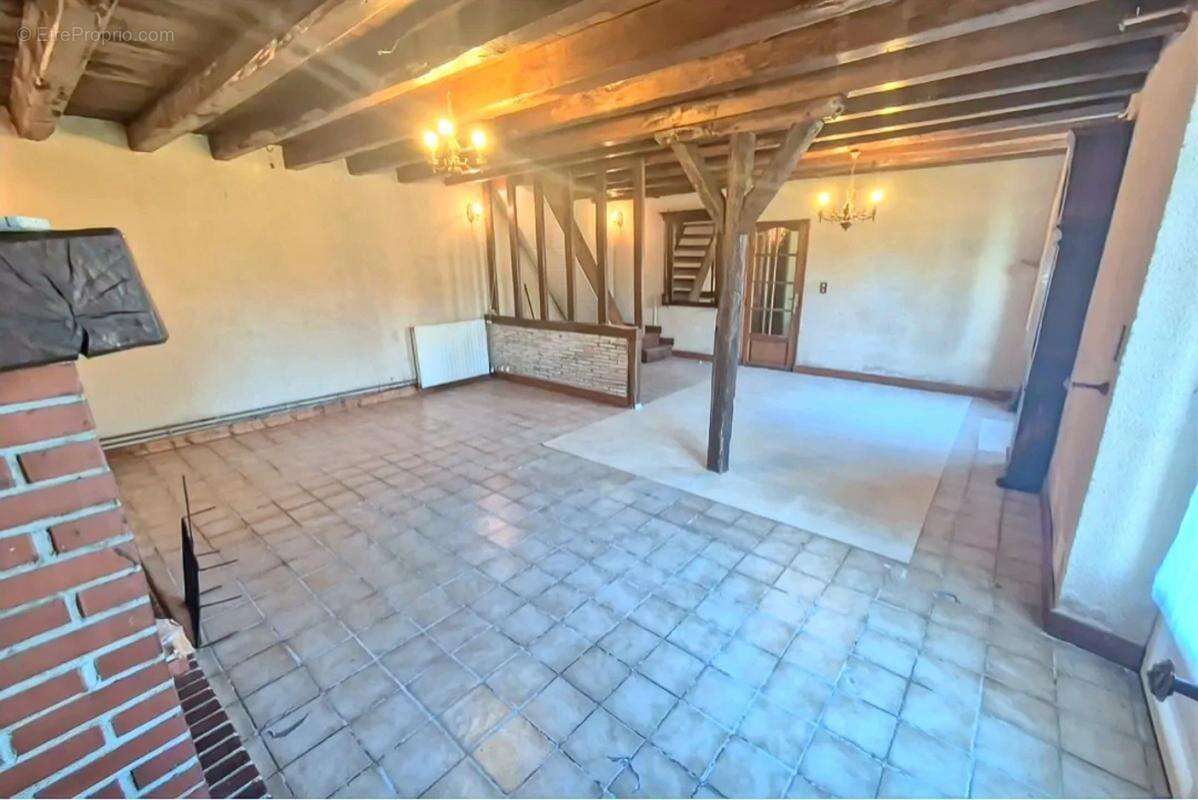 Maison à THEVET-SAINT-JULIEN