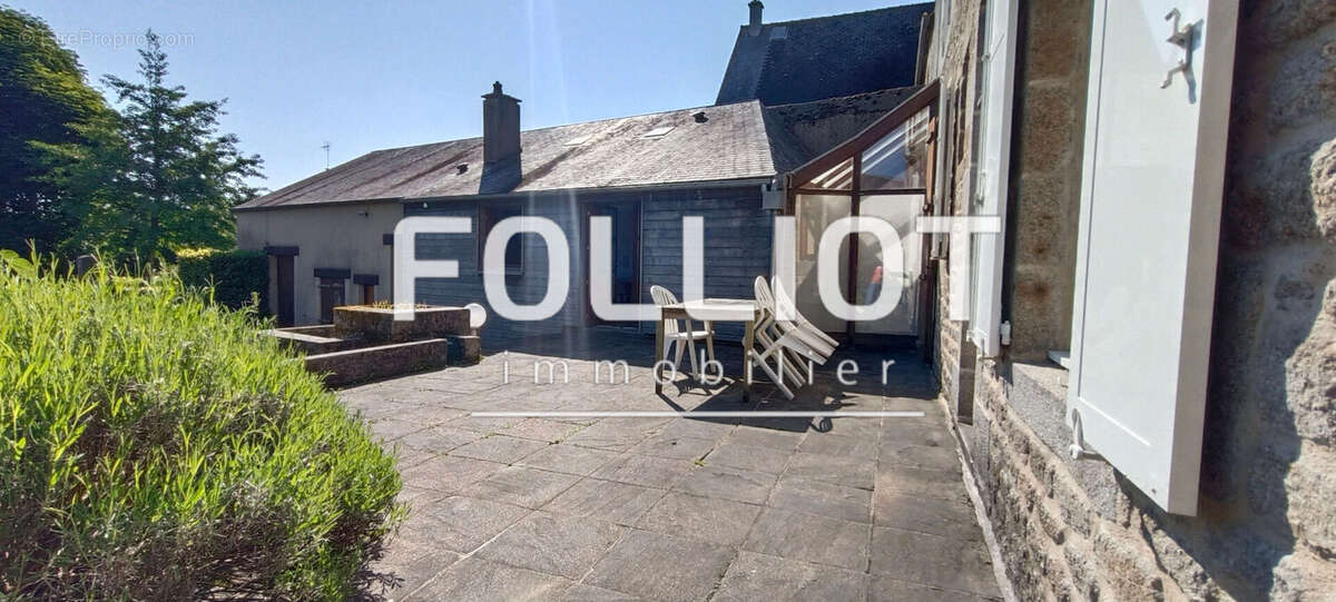 Maison à VILLEDIEU-LES-POELES