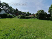 Terrain à SAINT-PIAT