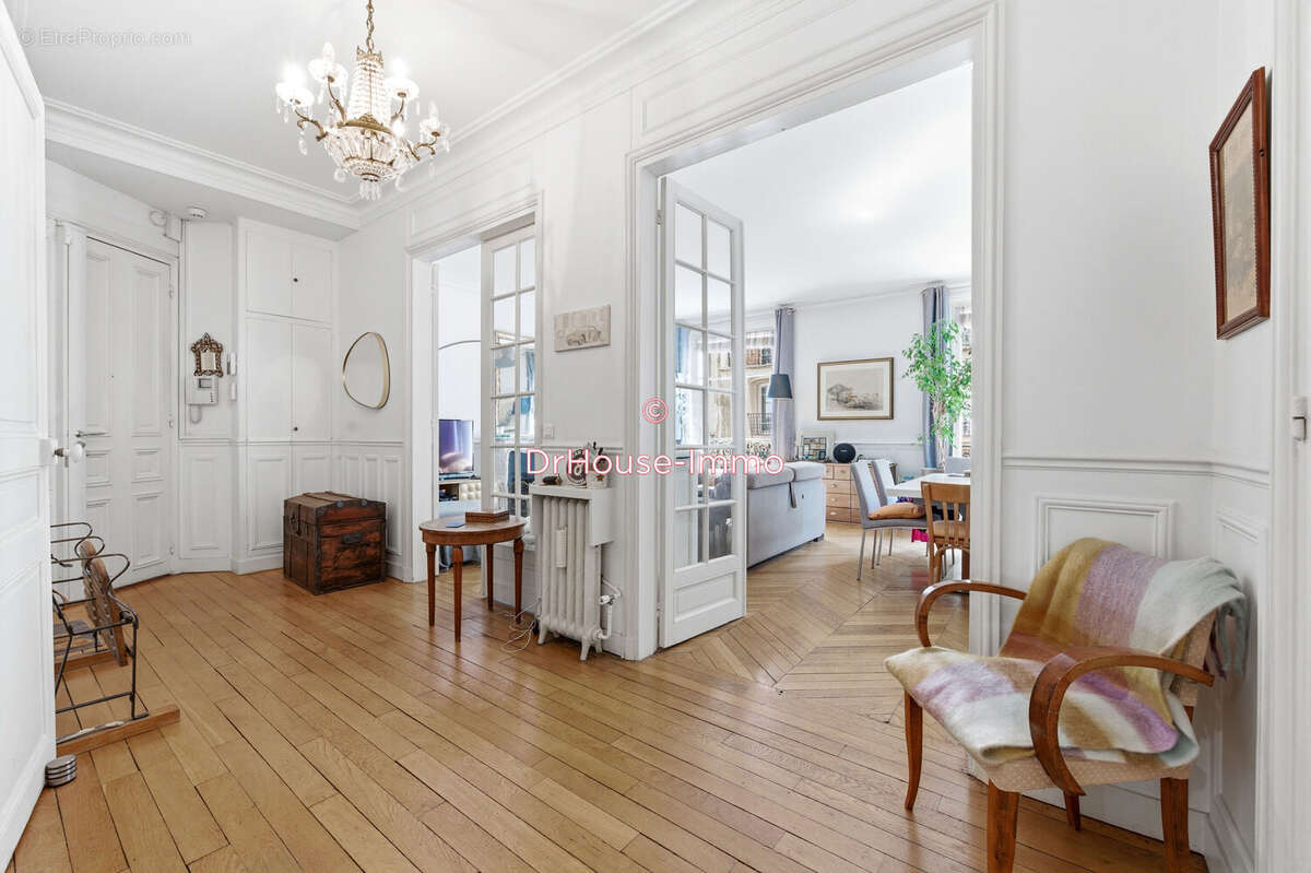 Appartement à PARIS-17E