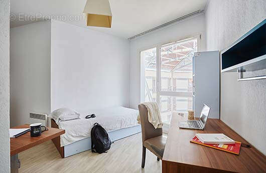 Appartement à MARSEILLE-1E