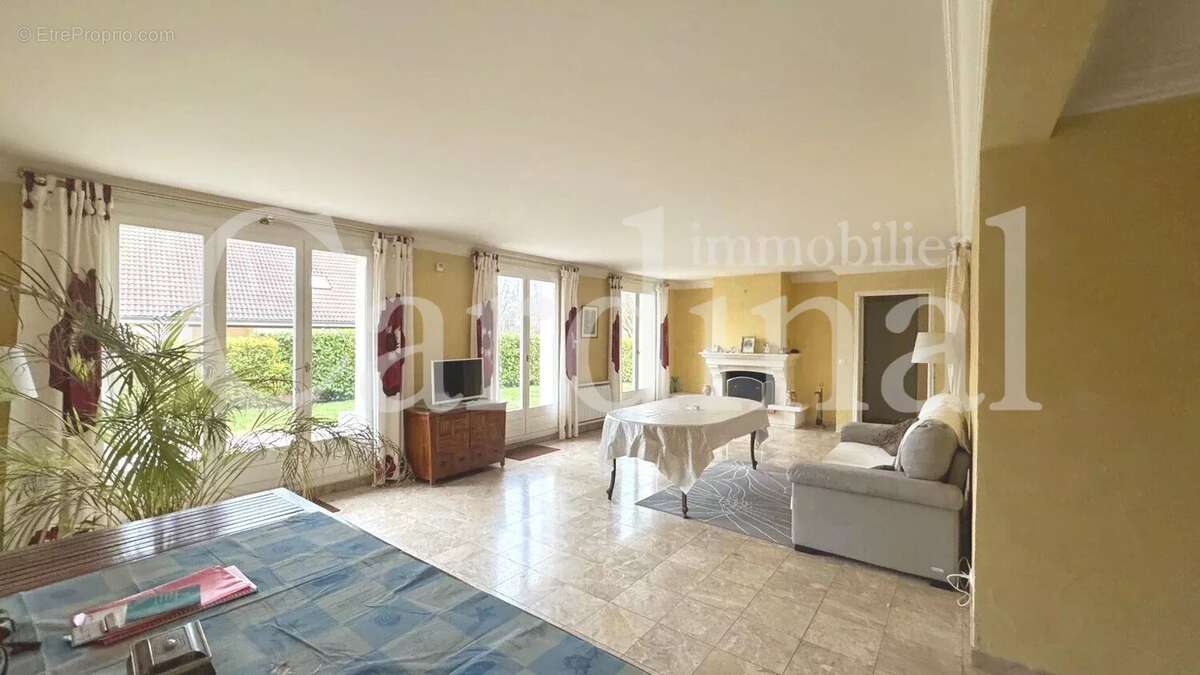 Maison à NOISY-LE-ROI